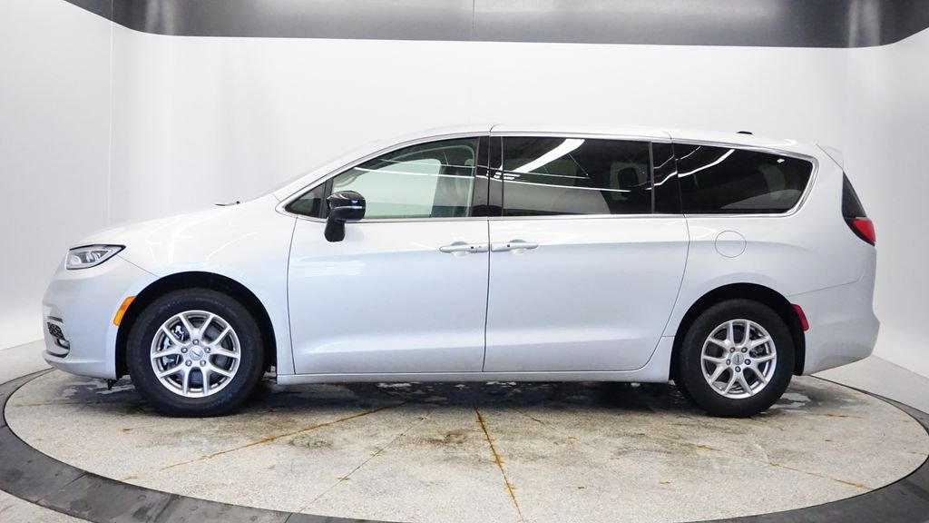 Certified 2024 Chrysler Pacifica Touring L with VIN 2C4RC1BG6RR133122 for sale in Coon Rapids, Minnesota