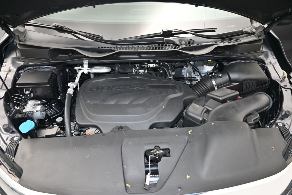 Used 2023  Honda Touring image 24