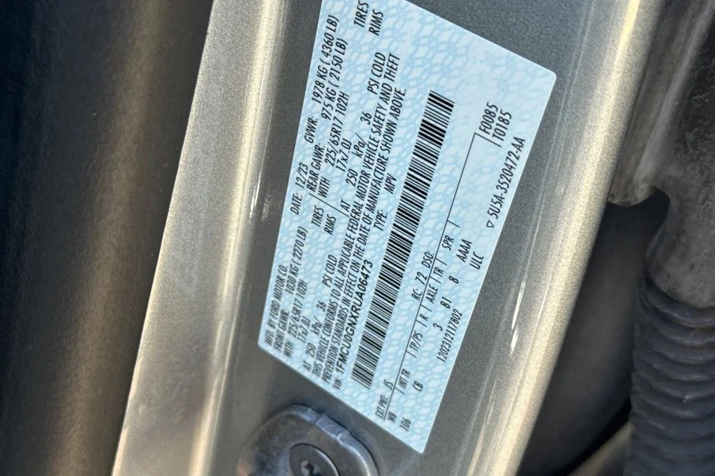 Used 2024 Silver Ford Active image 33