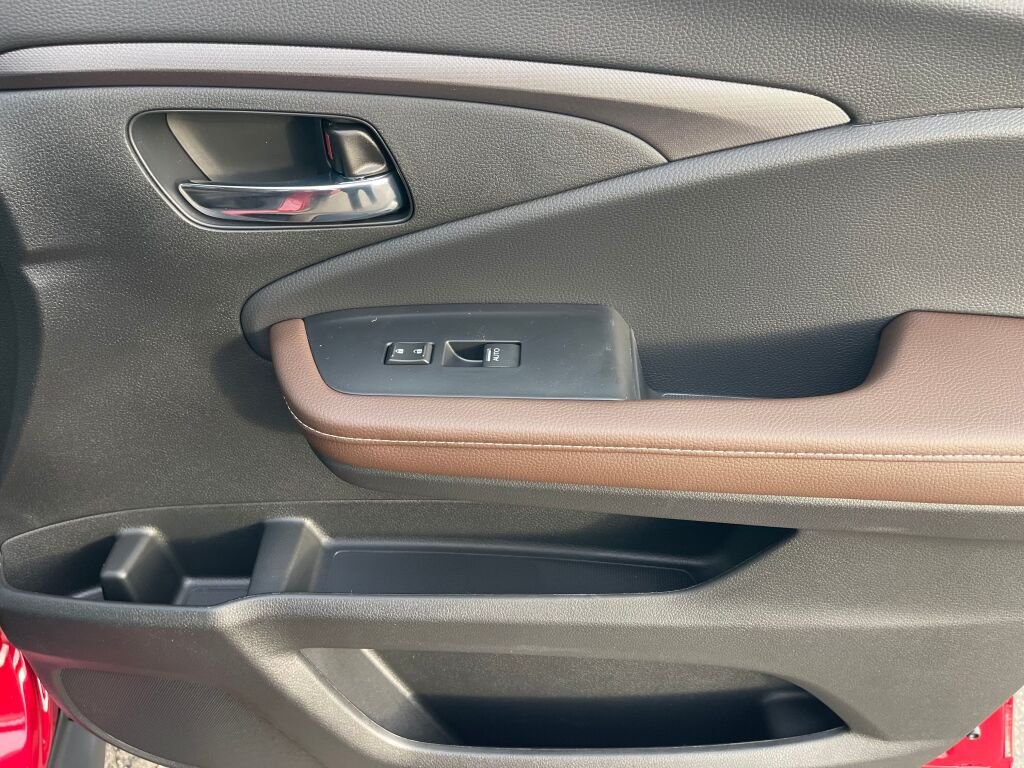 New 2026 Radiant Red Metallic II Honda RTL image 16