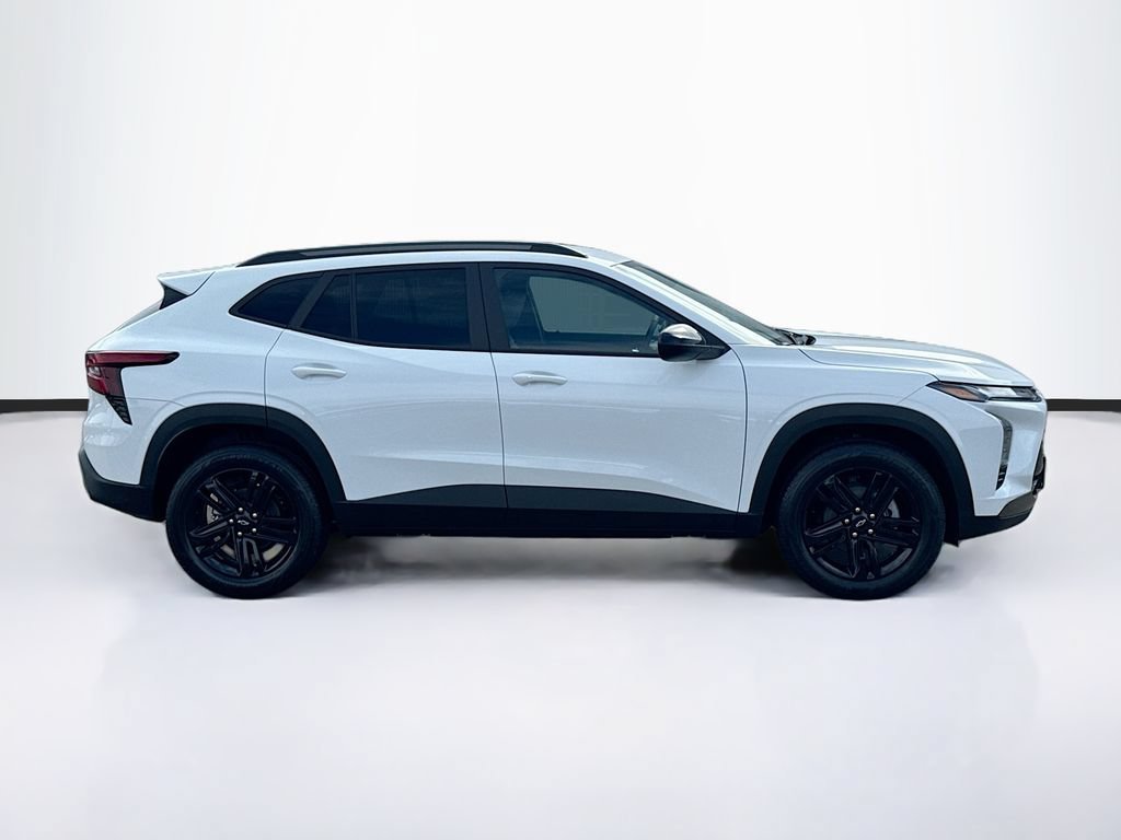 New 2026 Summit White Chevrolet ACTIV image 8