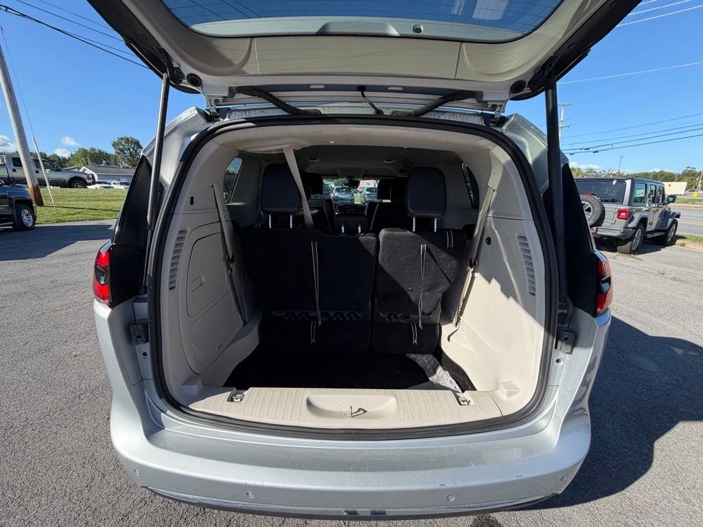 Used 2023 Silver Chrysler Touring L image 44