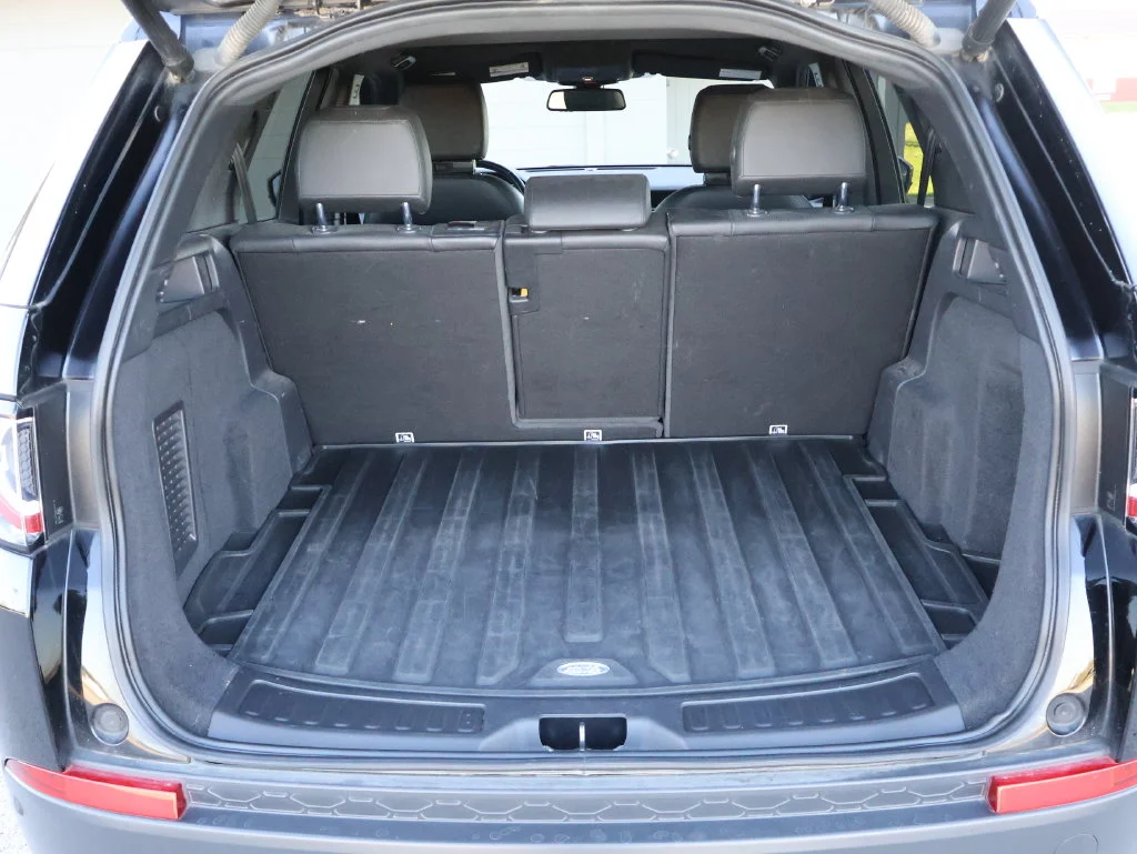 Used 2019  Land Rover  image 17