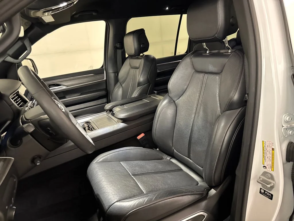 Certified Used 2024 White Jeep Series II image 18