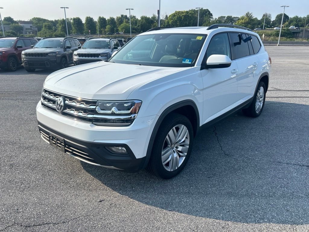 Used 2020 White Volkswagen 3.6L V6 SE image 2