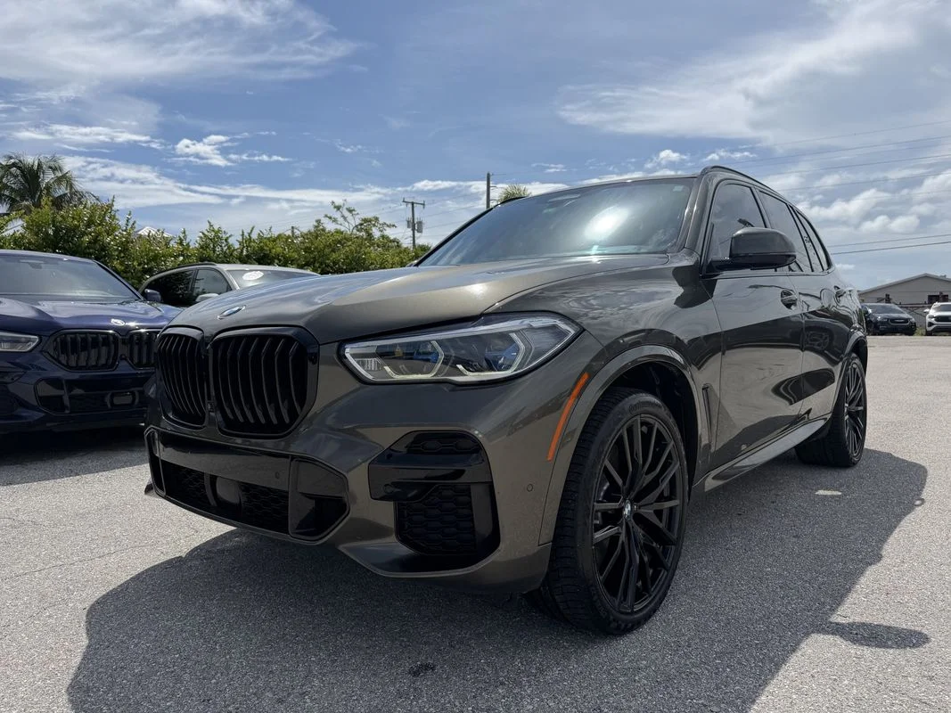 2023 BMW X5 M50i AWD photo