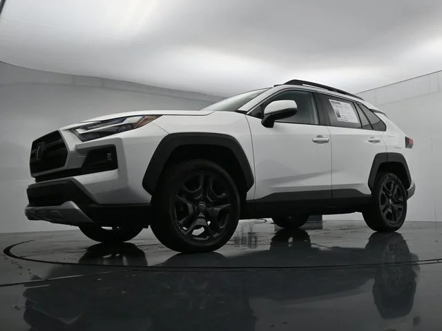 Used 2024  Toyota Adventure image 29