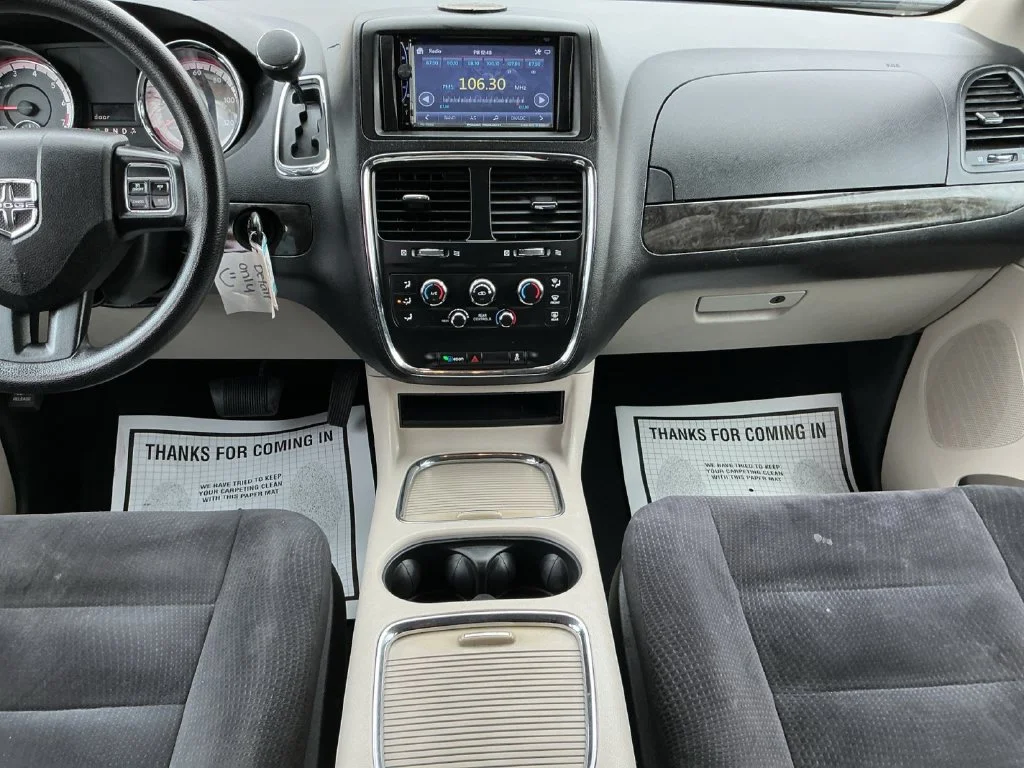 Used 2014 Red Dodge SXT image 25