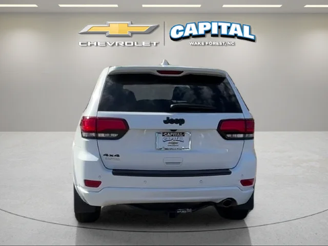 Used 2018 White Jeep Altitude image 4