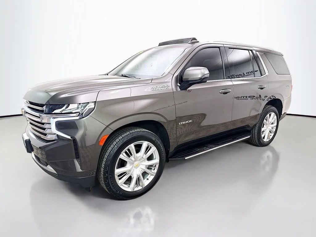 Used 2021 Gray Chevrolet High Country image 3