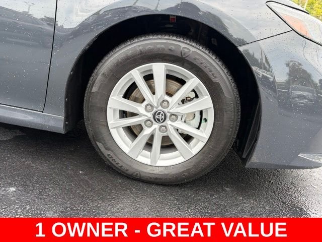 Used 2025  Toyota LE image 8