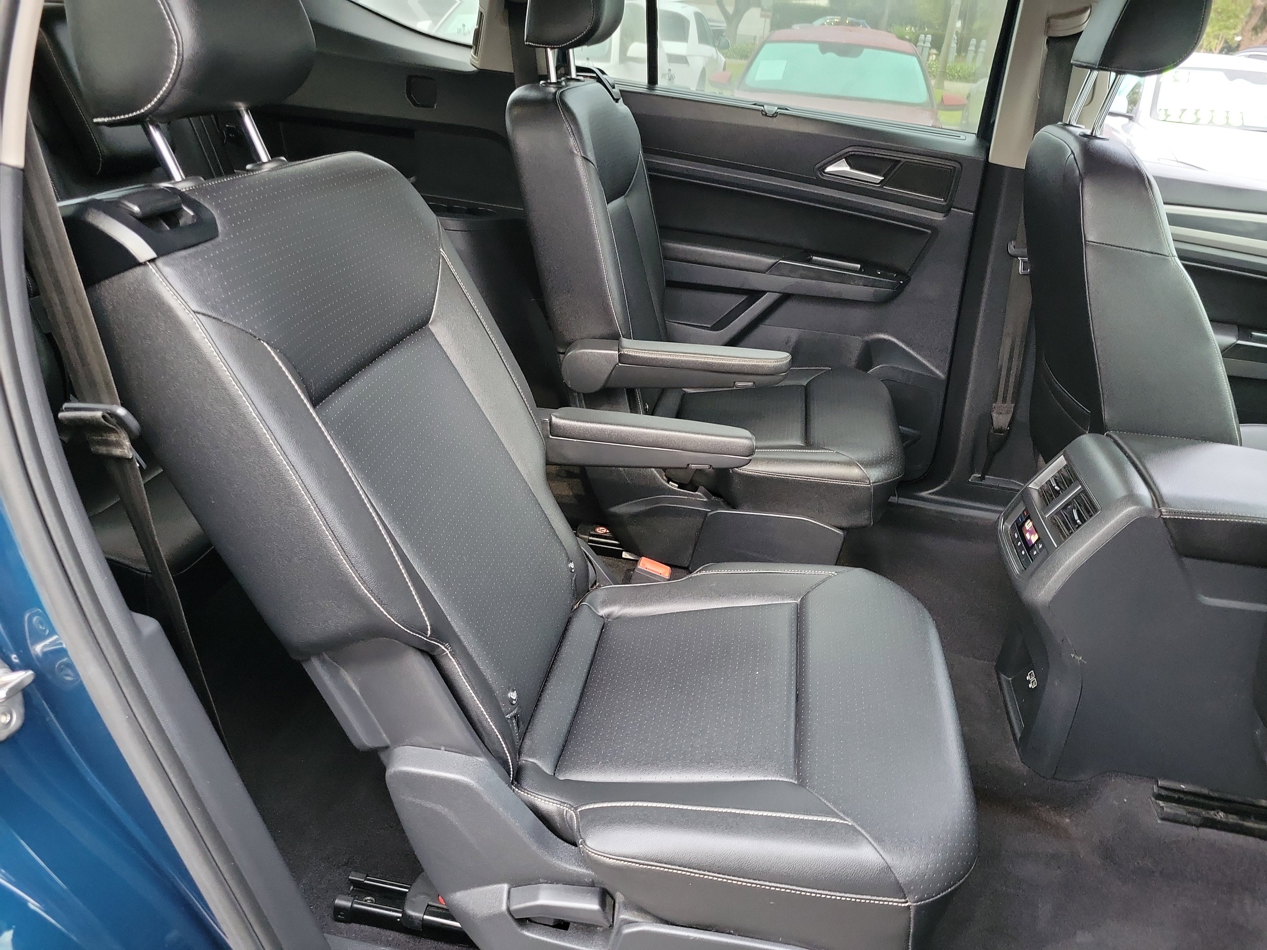 2021 Volkswagen Atlas SE w/Tech R-Line - Photo 20