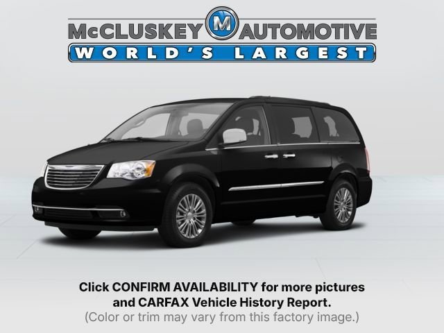 2014 Chrysler Town & Country Touring's photo