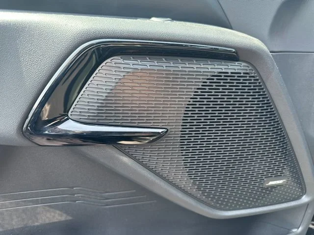 2025 Chevrolet Silverado EV RST - Photo 10