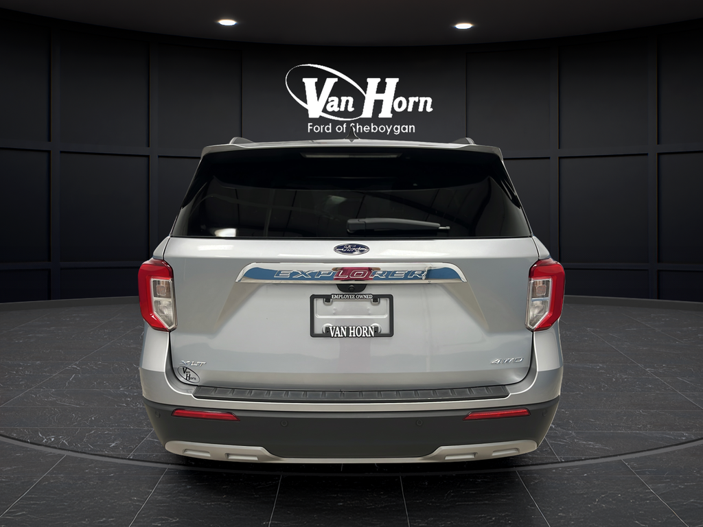 Used 2023 Iconic Silver Metallic Ford XLT image 6