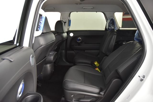 New 2026 White Hyundai SEL 7P image 27