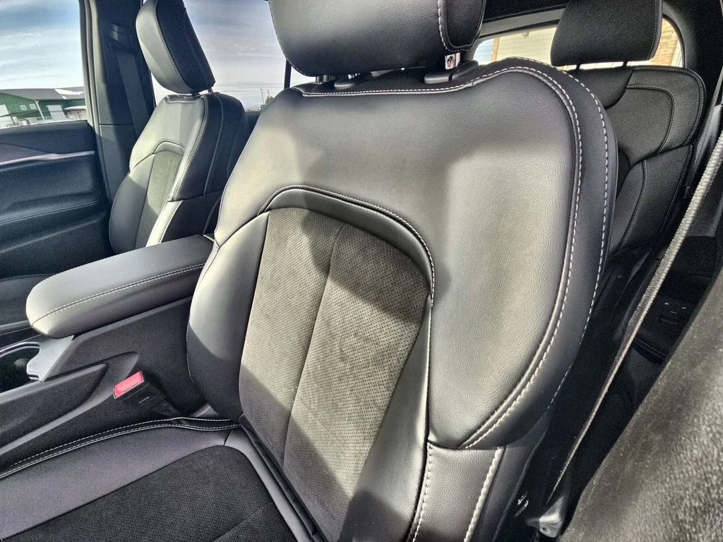New 2026 Black Jeep Altitude image 24