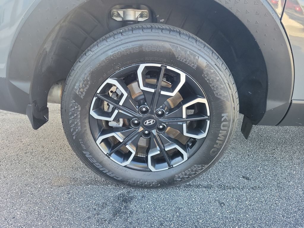 Used 2023 Gray Hyundai SEL image 5