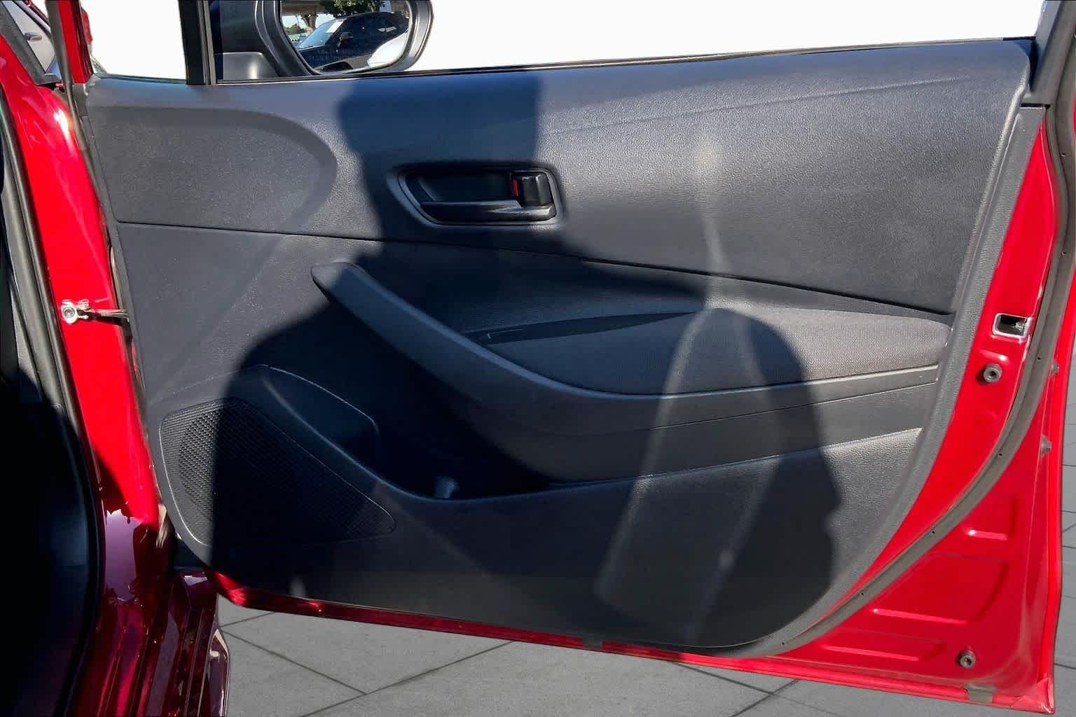 Used 2025 Ruby Flare Pearl Toyota LE image 22