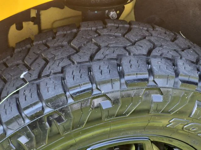 Used 2023 Orange Ford XLT image 18