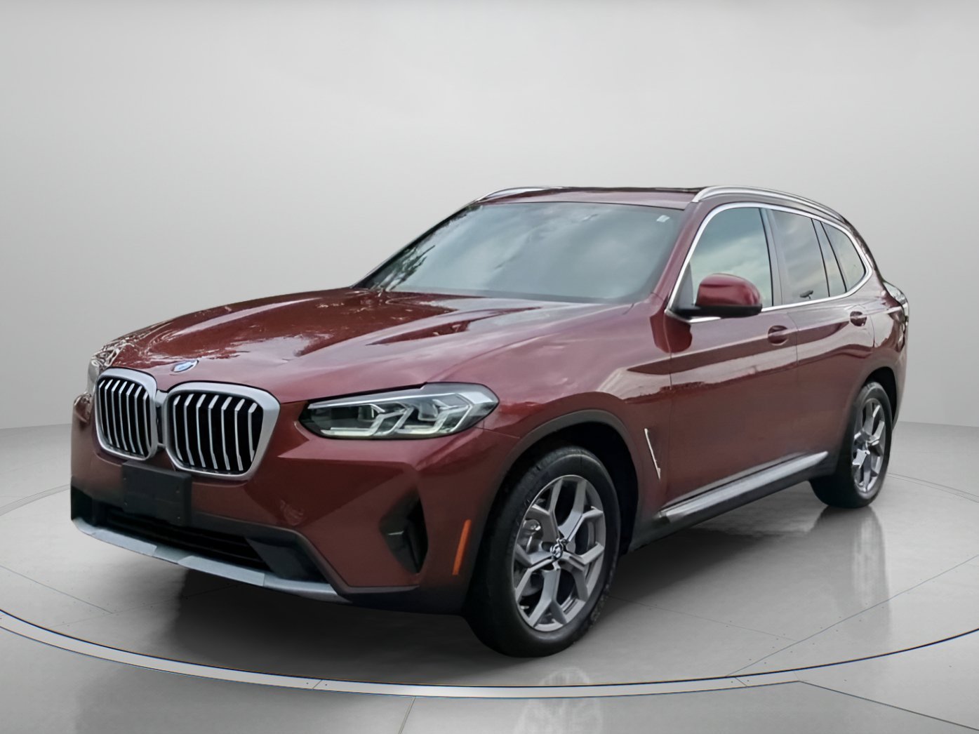 Used 2024 Aventurin Red Metallic BMW sDrive30i image 10