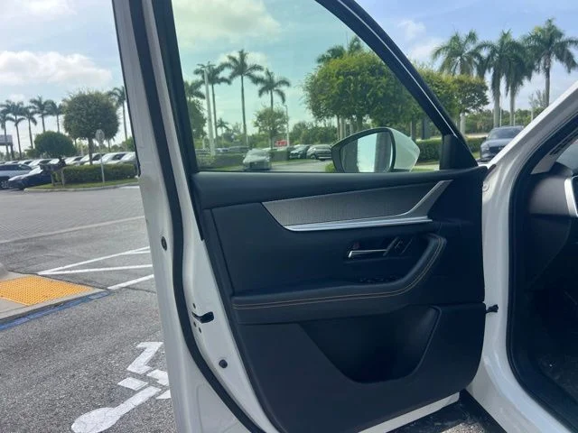 Used 2025 White Mazda 3.3 Turbo Preferred image 17