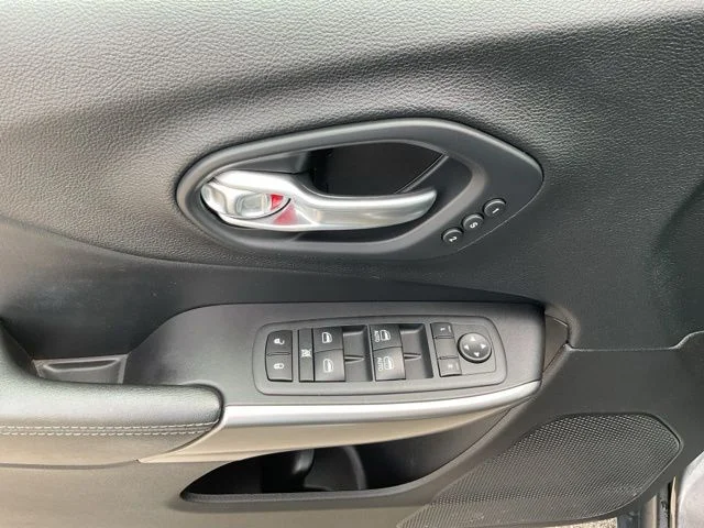 Used 2020 Gray Jeep Limited image 32