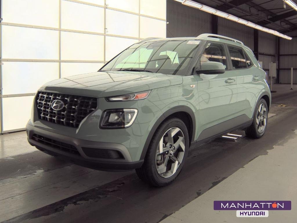 2025 Hyundai Venue SEL IVT's photo