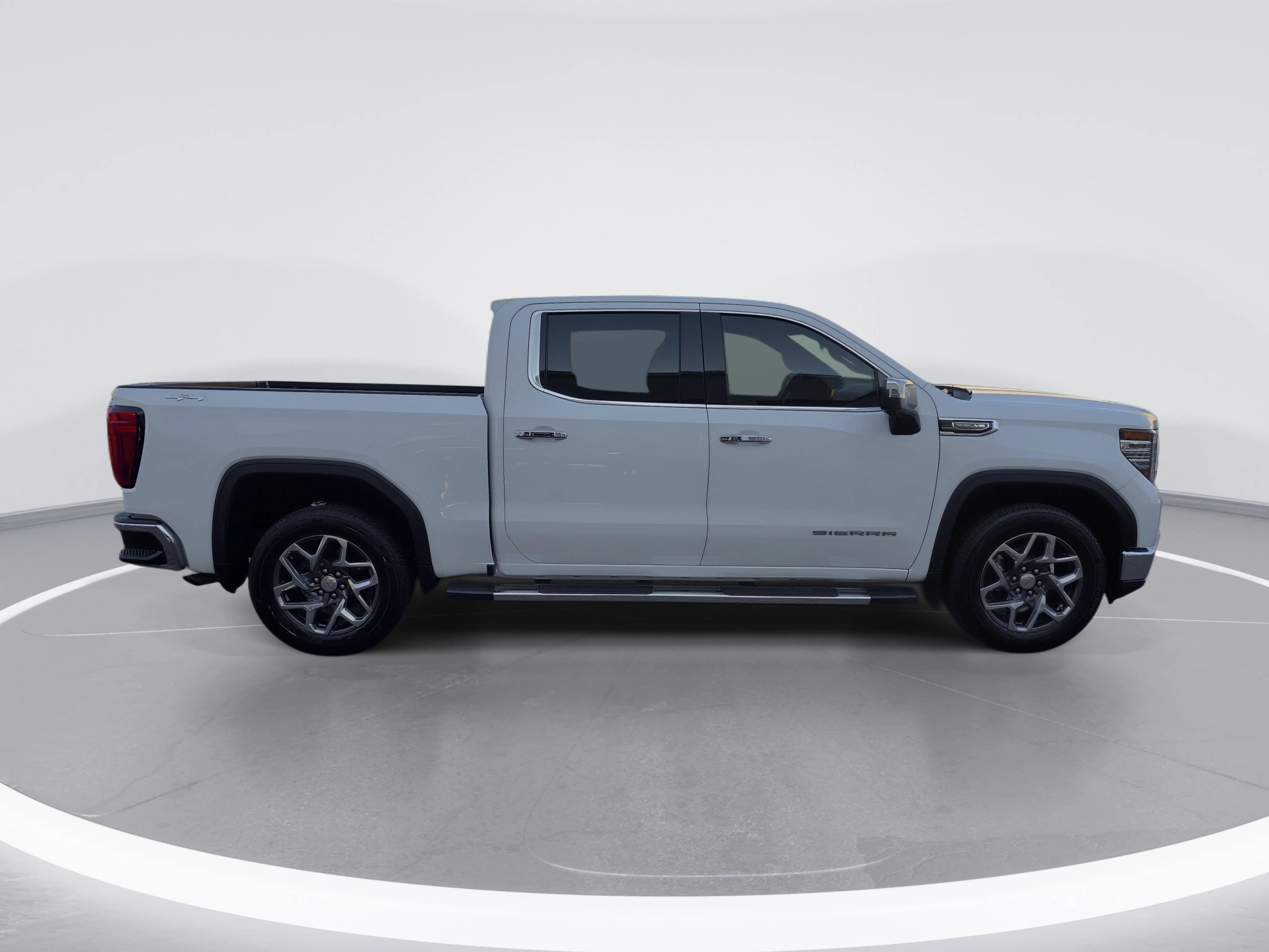 Used 2024 Summit White GMC SLT image 2