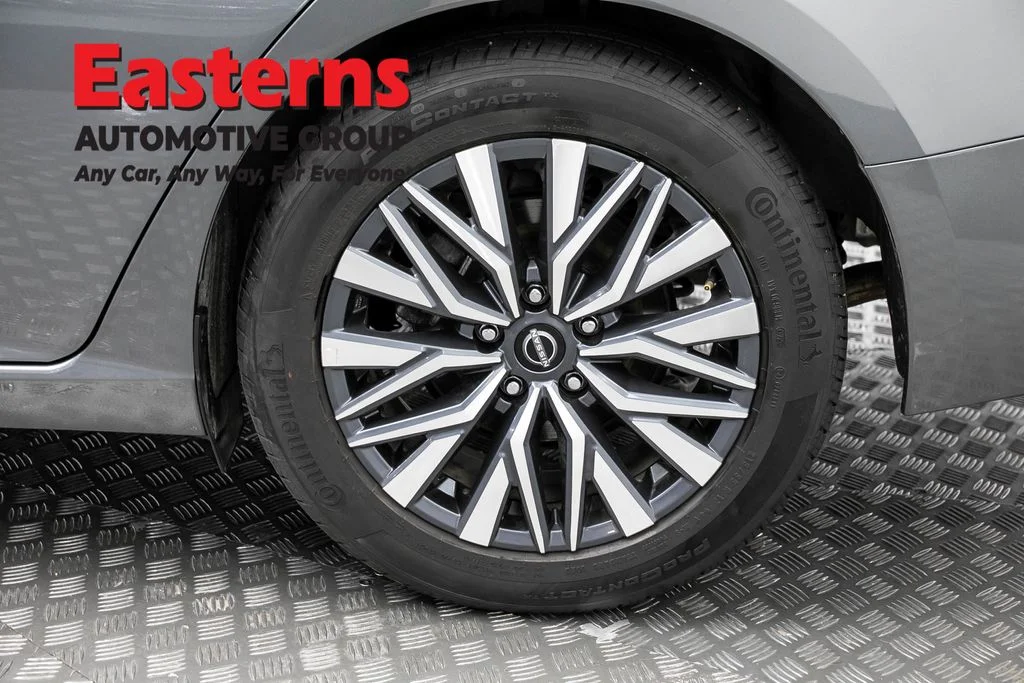 Used 2025 Gray Nissan 2.5 SV image 33