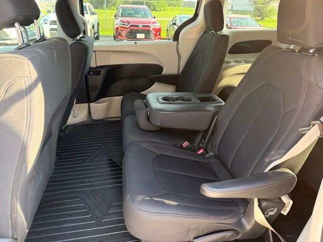 Used 2019 Silver Chrysler Touring Plus image 6