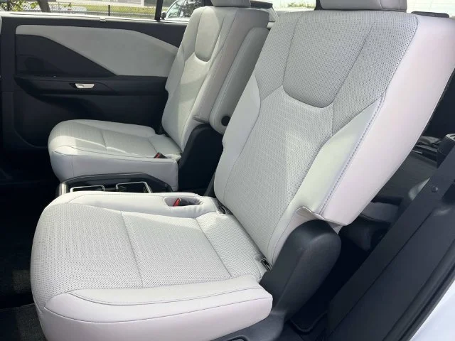 New 2026 Wind Chill Pearl Lexus PREMIUM AWD image 21