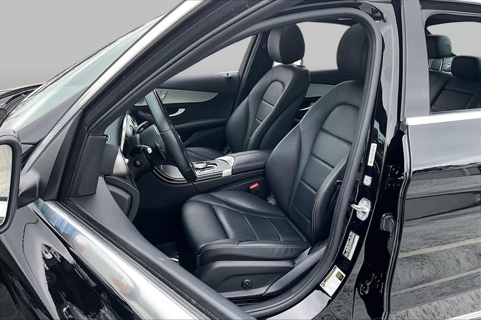 Used 2021 Obsidian Black Metallic Mercedes-Benz C 300 image 8