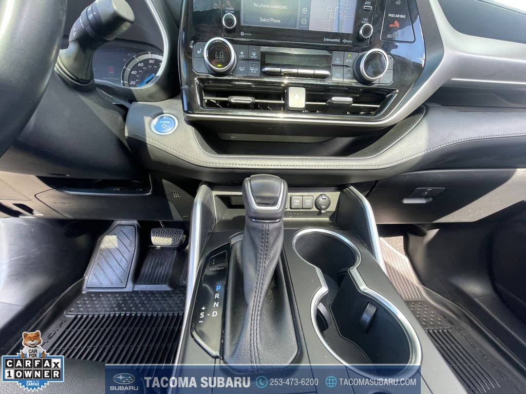Used 2021  Toyota XLE image 15