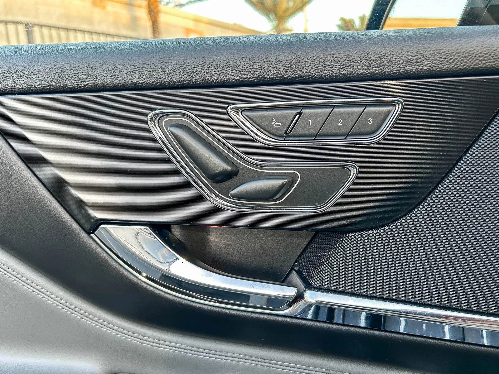 Used 2020 Blue Lincoln Reserve image 27