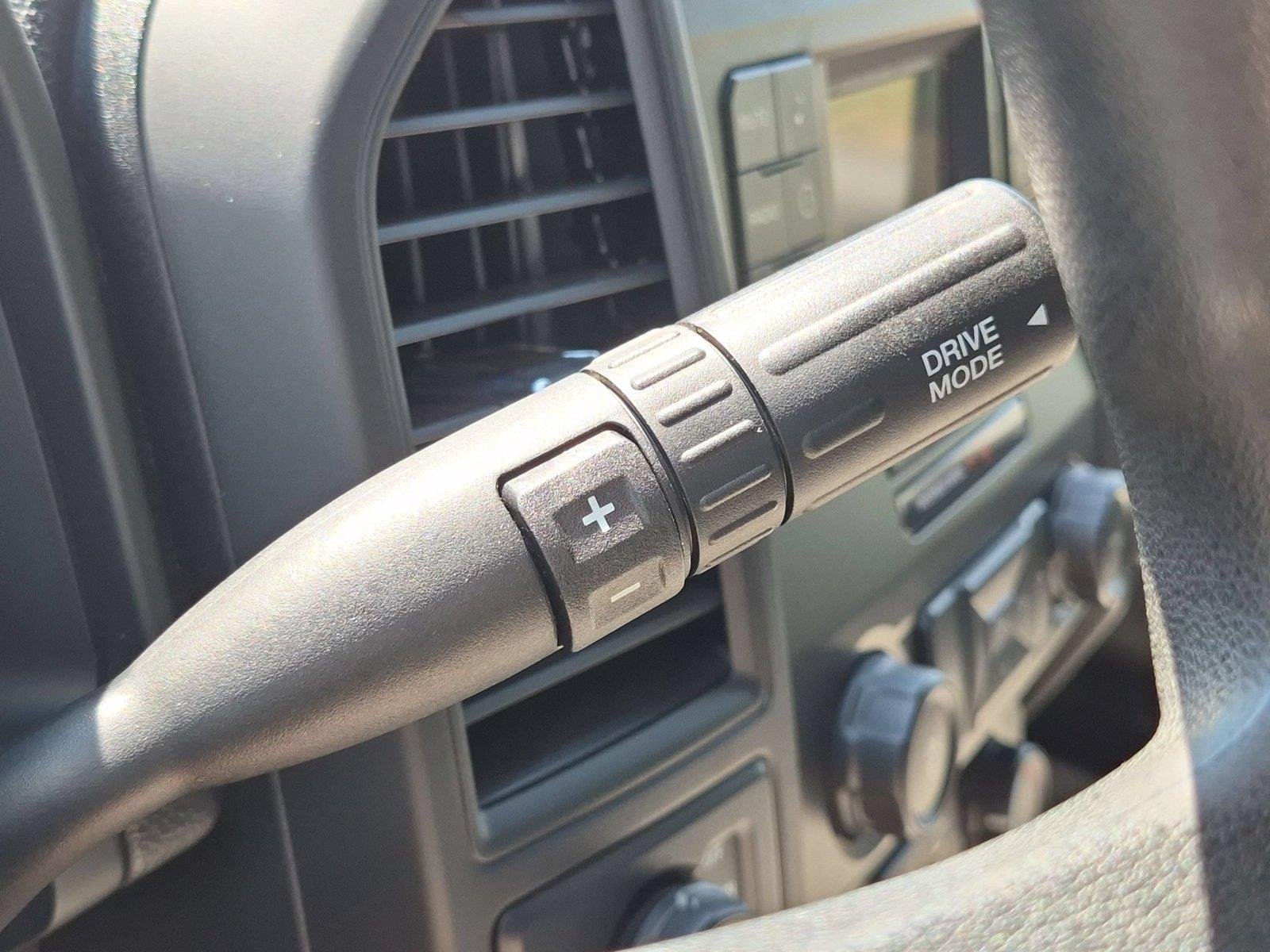 Used 2020  Ford XL image 27