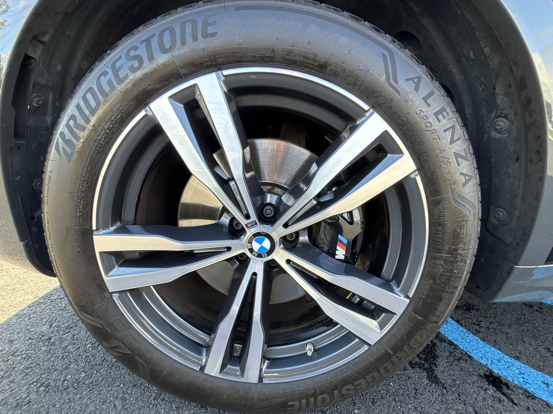 Used 2026 Gray BMW M60i image 18