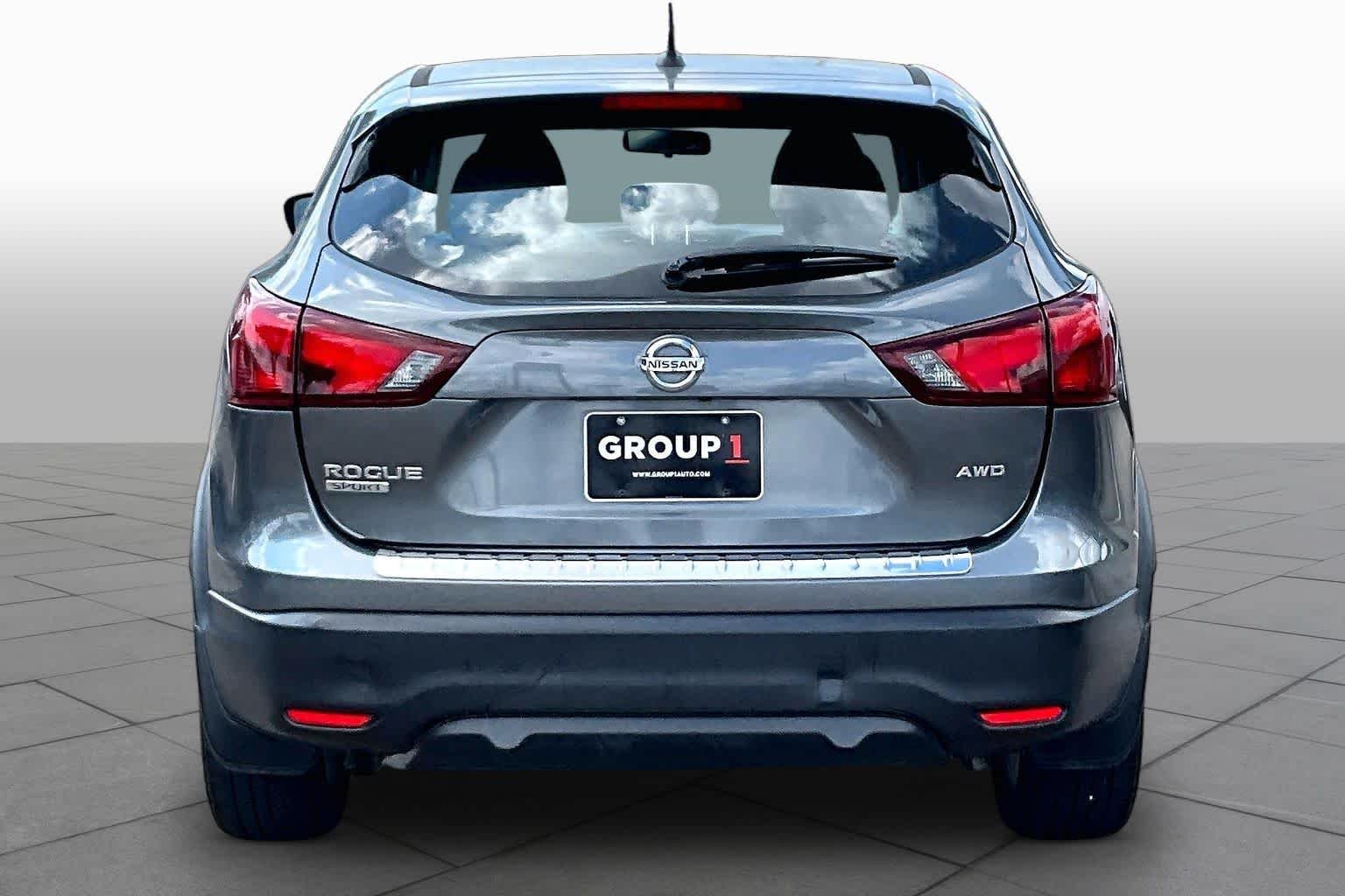 Used 2018 Gun Metallic Nissan S image 5