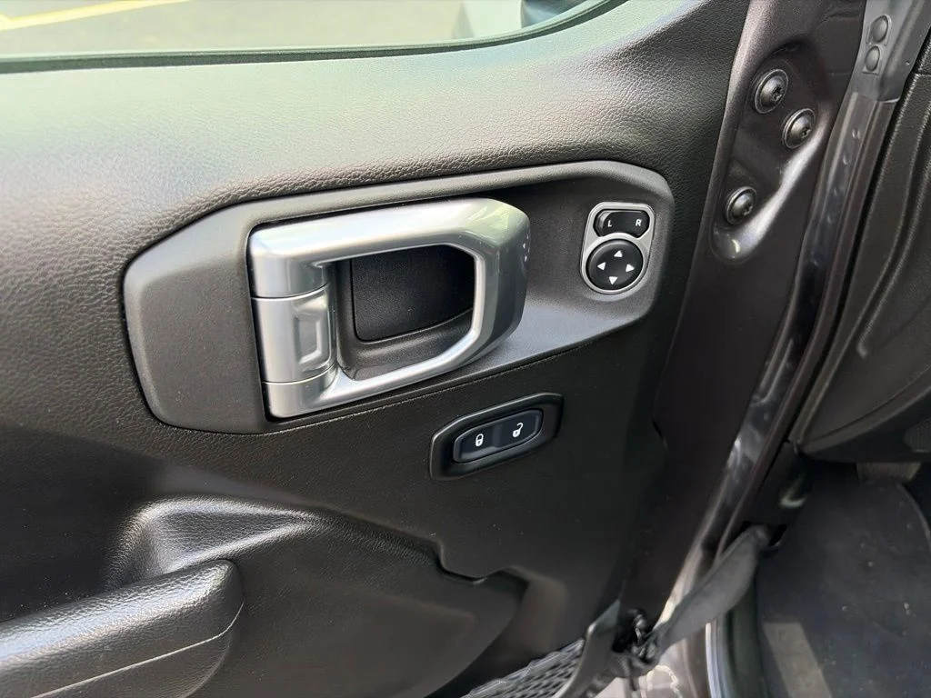 Certified Used 2025 Gray Jeep Sport S image 18