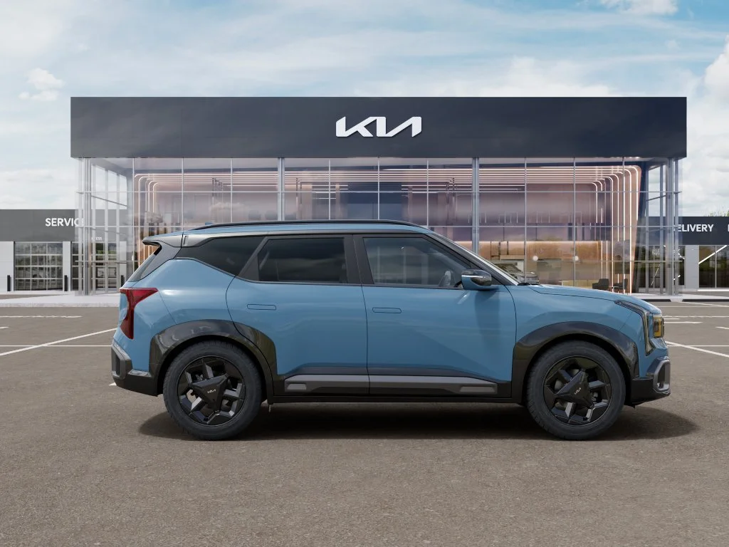 New 2027 Frost Blue Kia X-Line S image 7