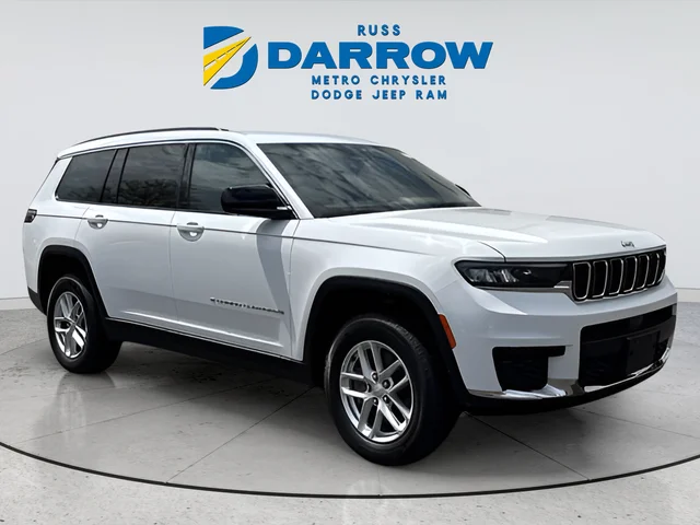 Used 2025 White Jeep Laredo image 7