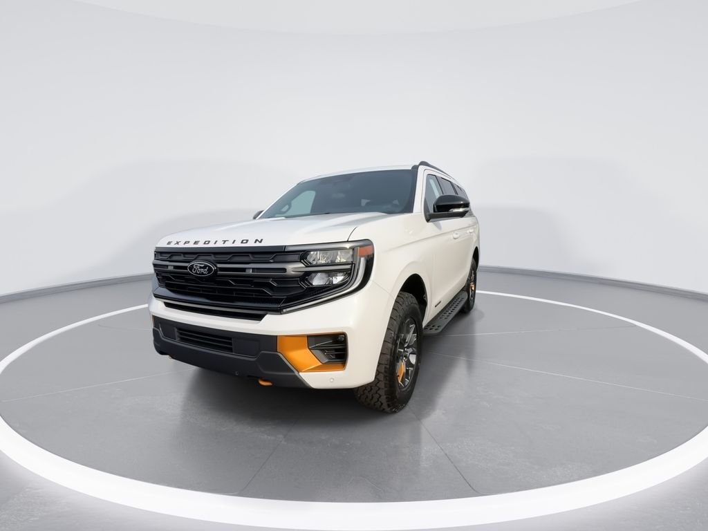 New 2026 Star White Metallic Tri-Coat Ford Tremor® image 4