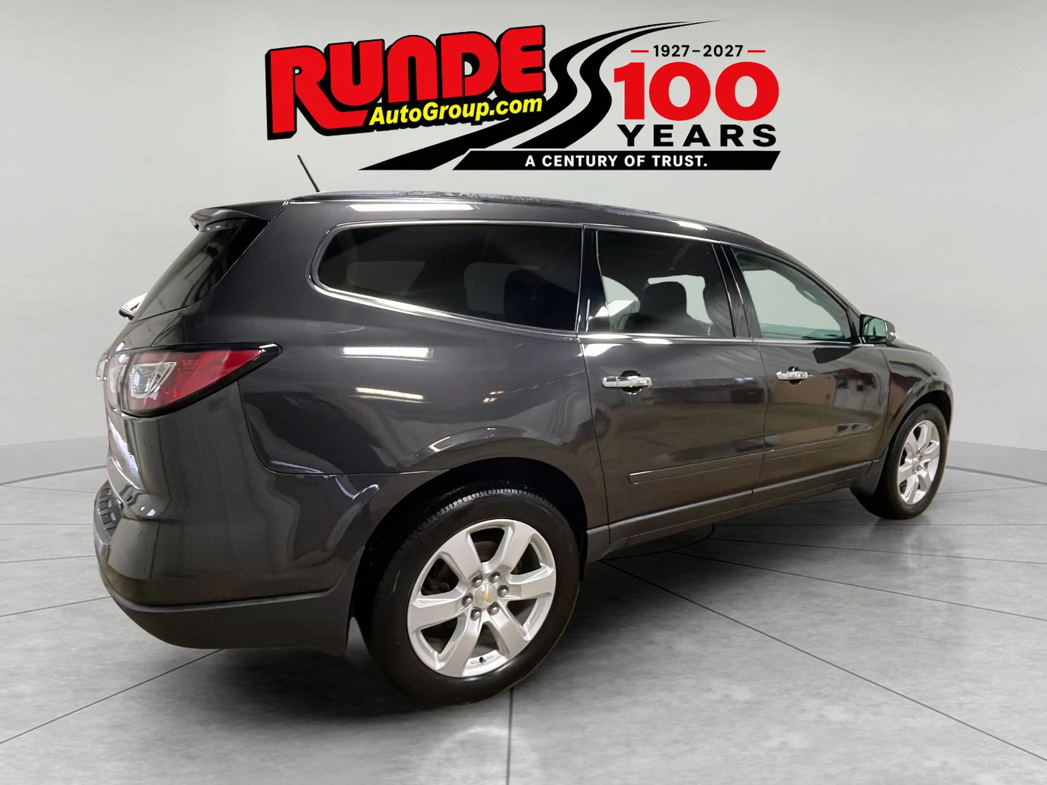 Used 2017 Tungsten Metallic Chevrolet LT image 5