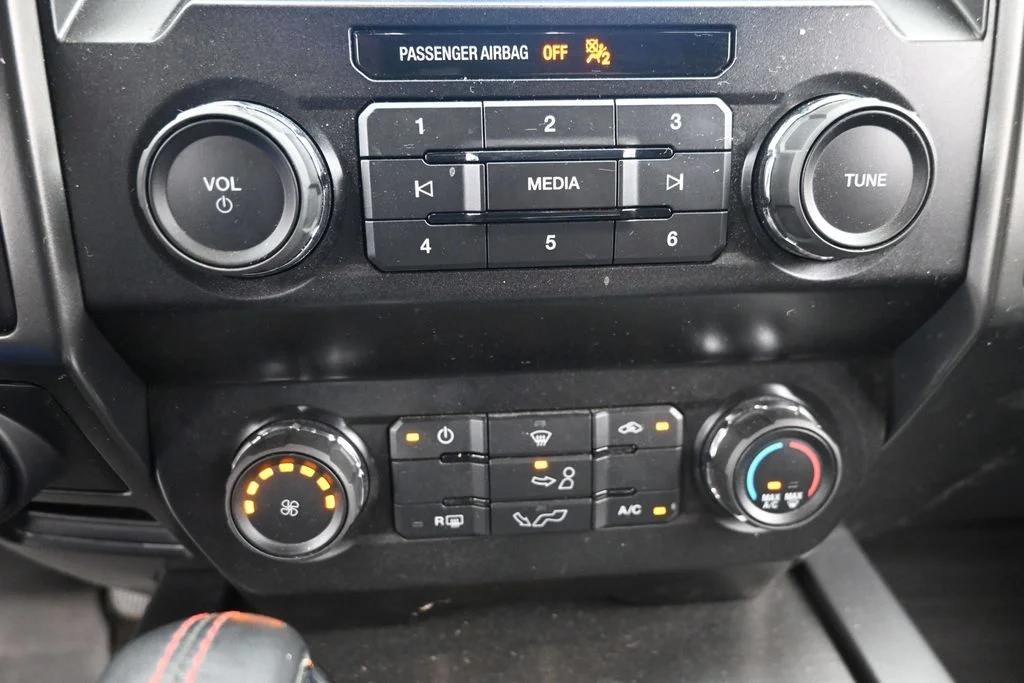 Used 2020 White Ford XLT image 20