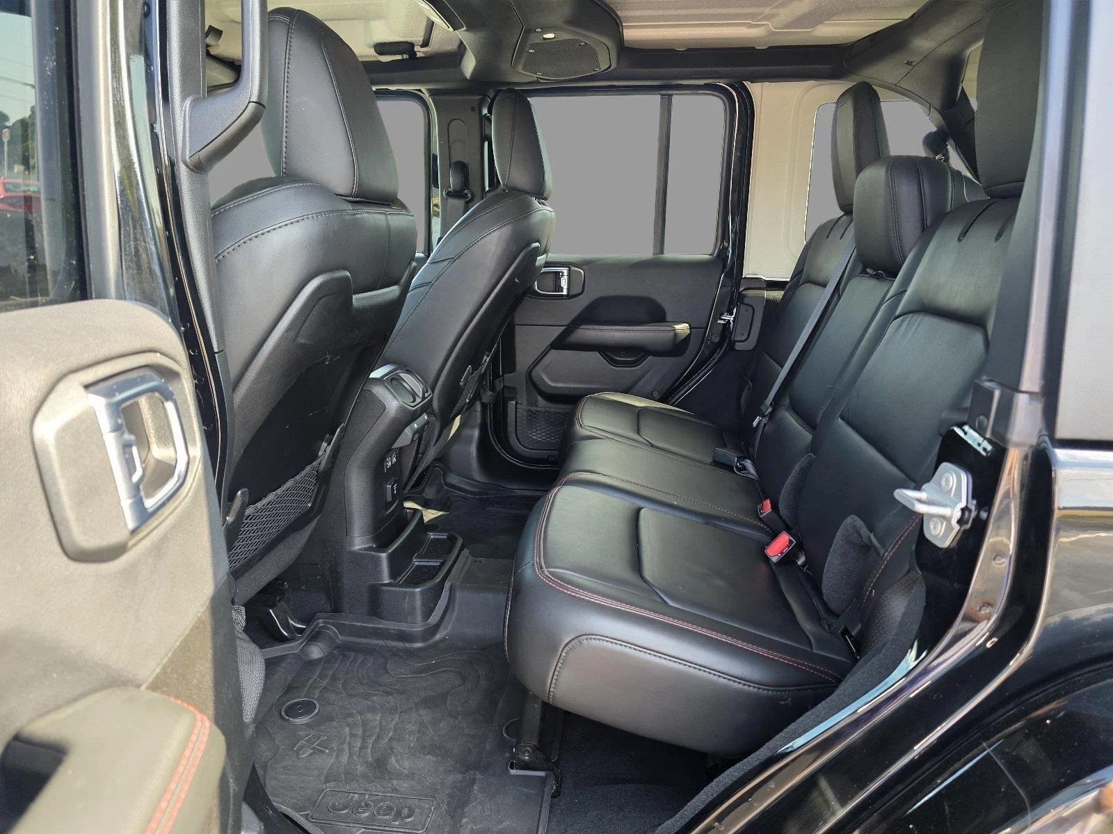 Used 2026 Black Clearcoat Jeep Rubicon image 28