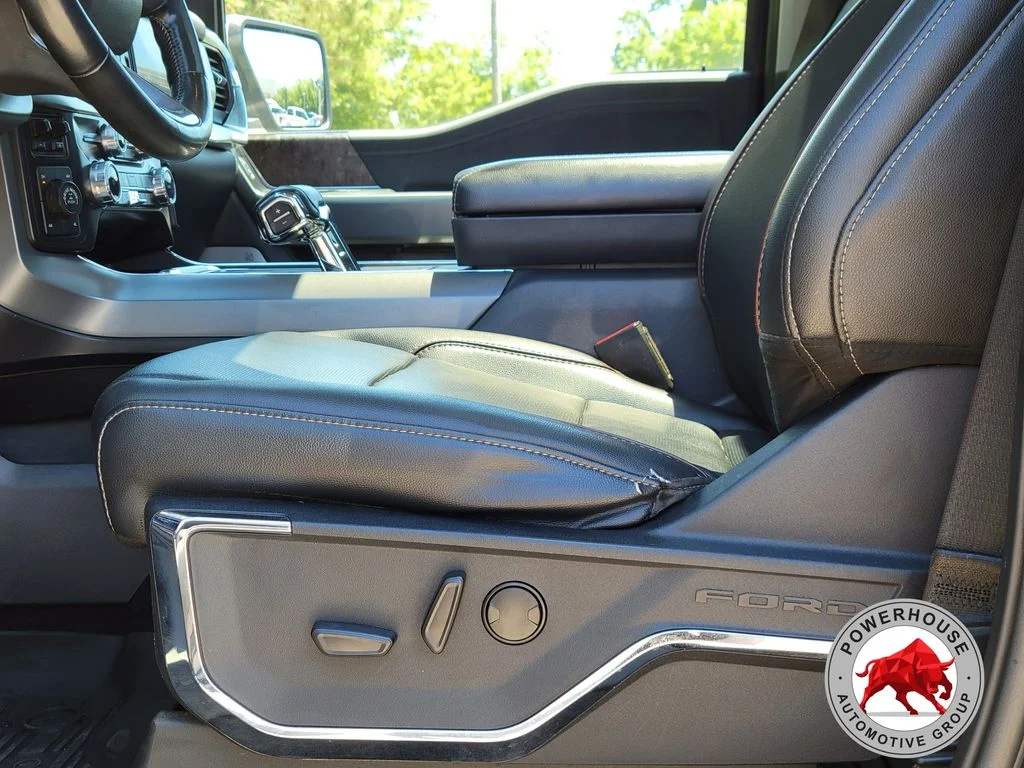 Used 2022  Ford Lariat image 24