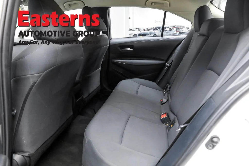 Used 2021 White Toyota LE image 20