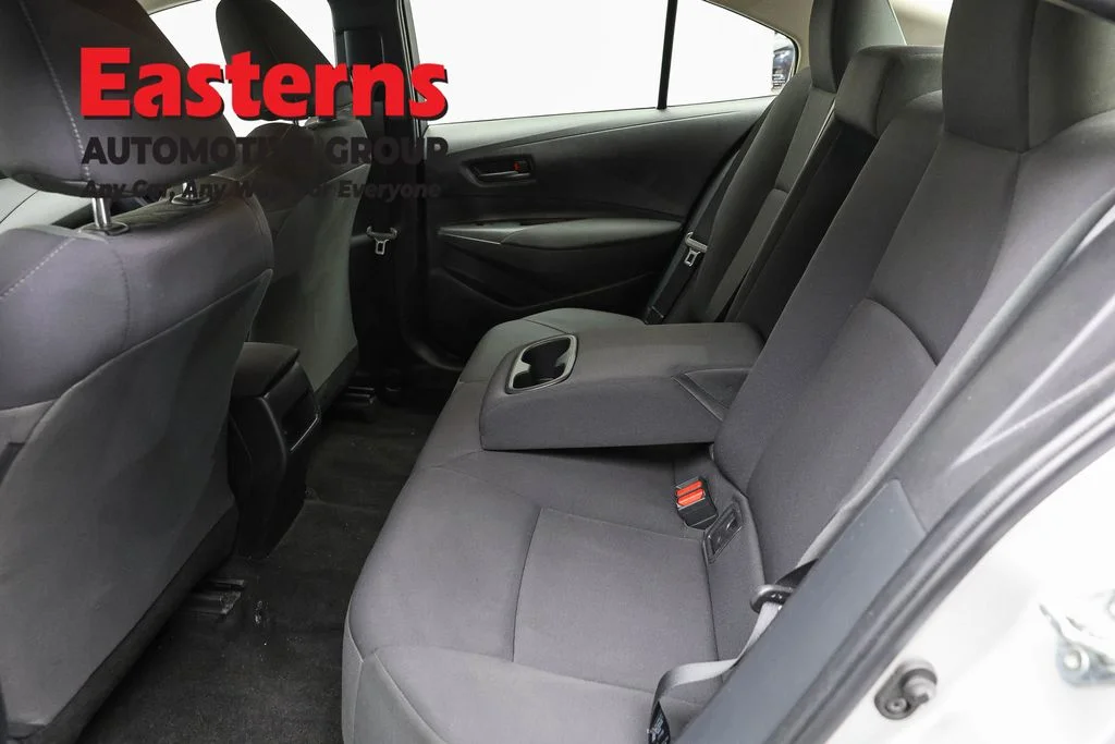 Used 2022 Silver Toyota LE image 20