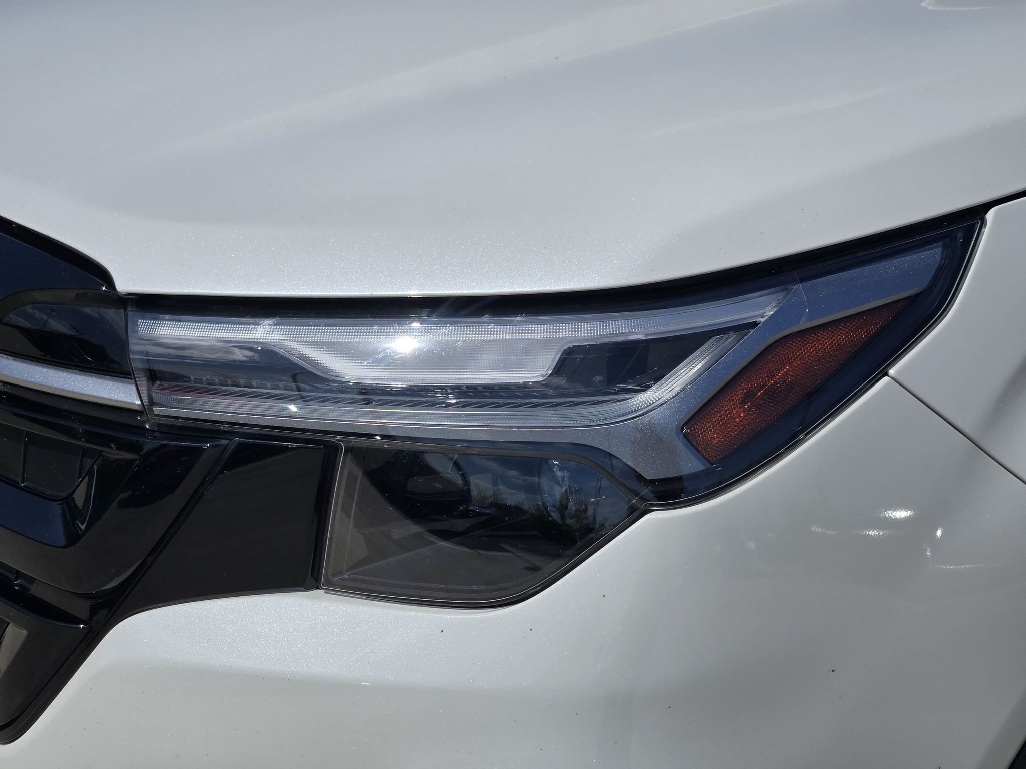 Used 2025 Crystal White Pearl Subaru Touring image 10