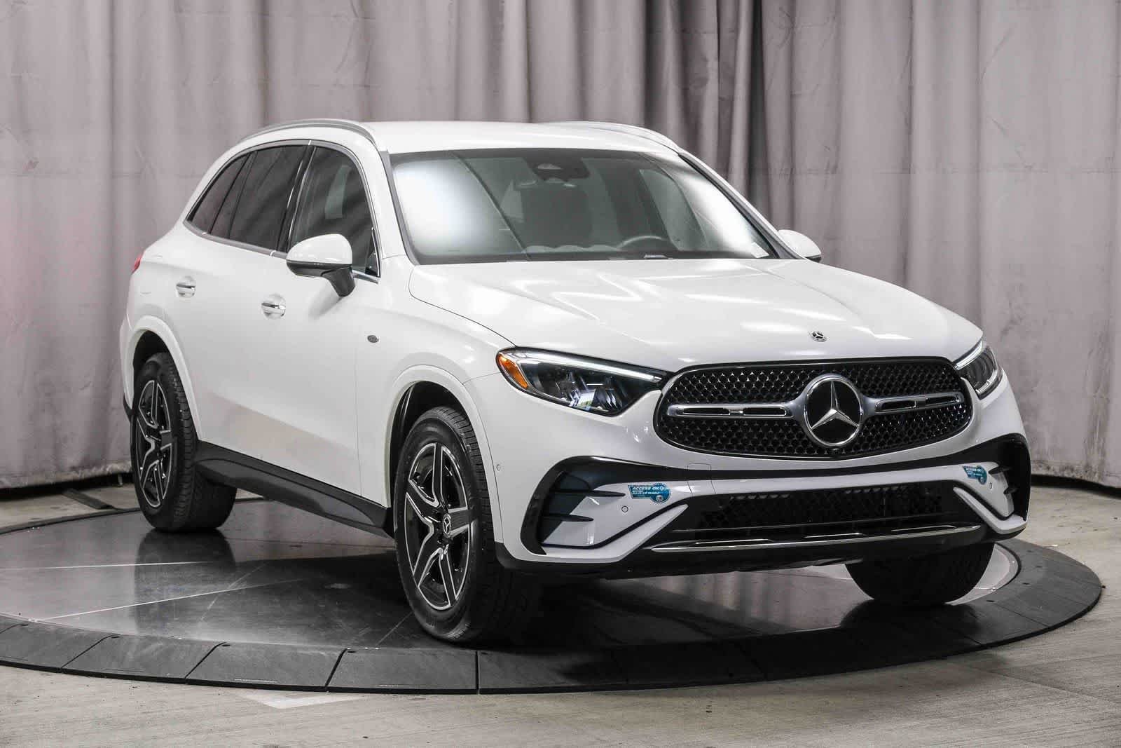 Certified Used 2025 Polar White Mercedes-Benz GLC 350e image 5